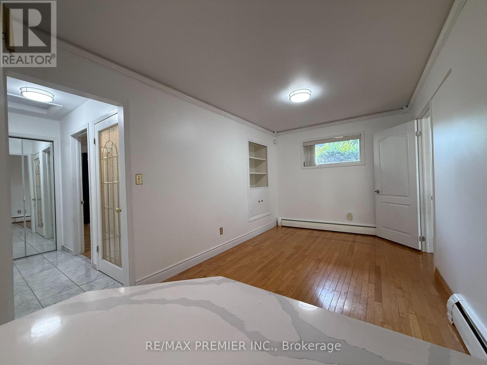 Main Floor - 288 Scott Street, St. Catharines, Ontario  L2N 1J3 - Photo 27 - X13046952