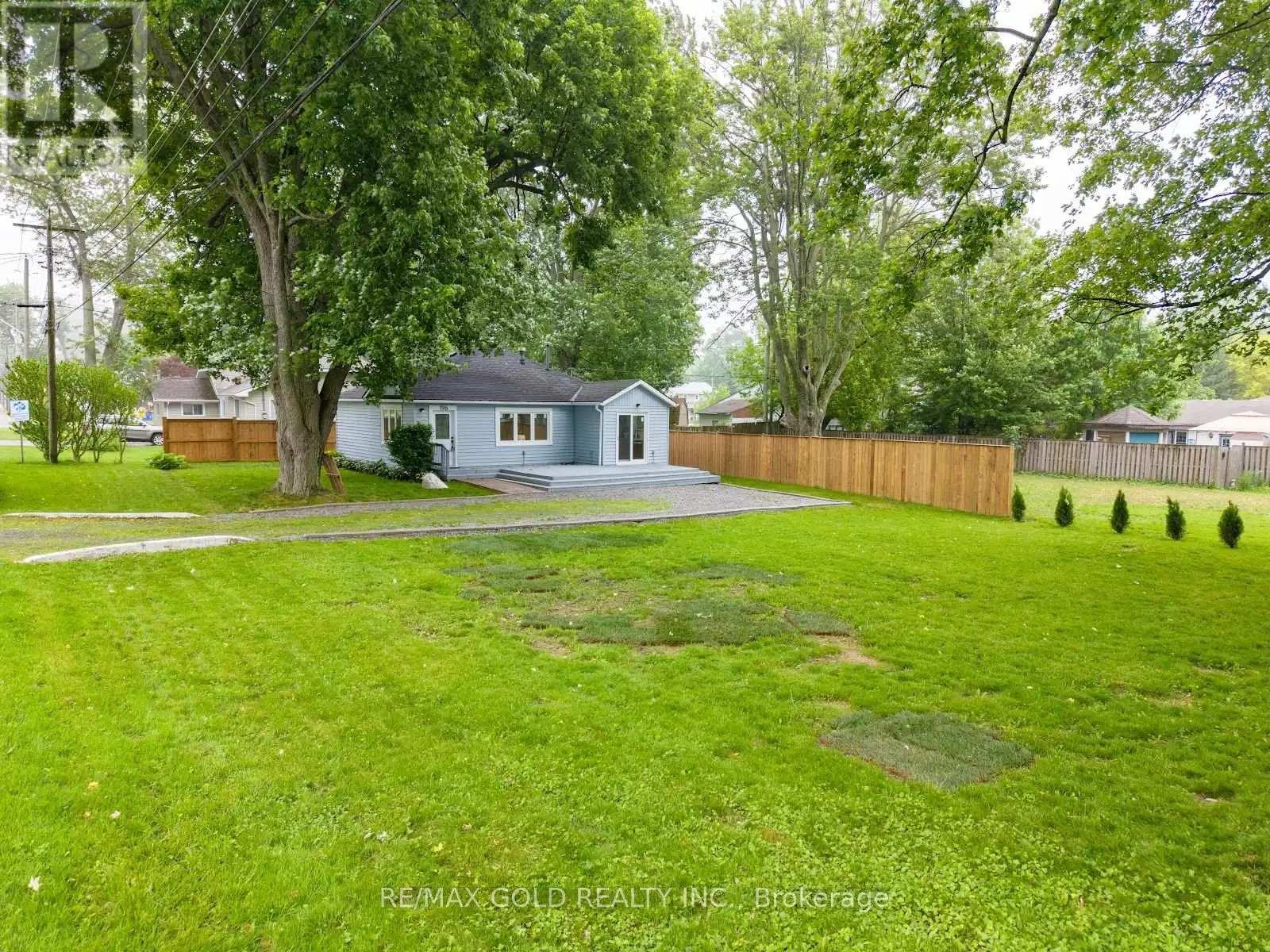 196 Elmwood Avenue, Fort Erie, Ontario  L0S 1B0 - Photo 3 - X13442156