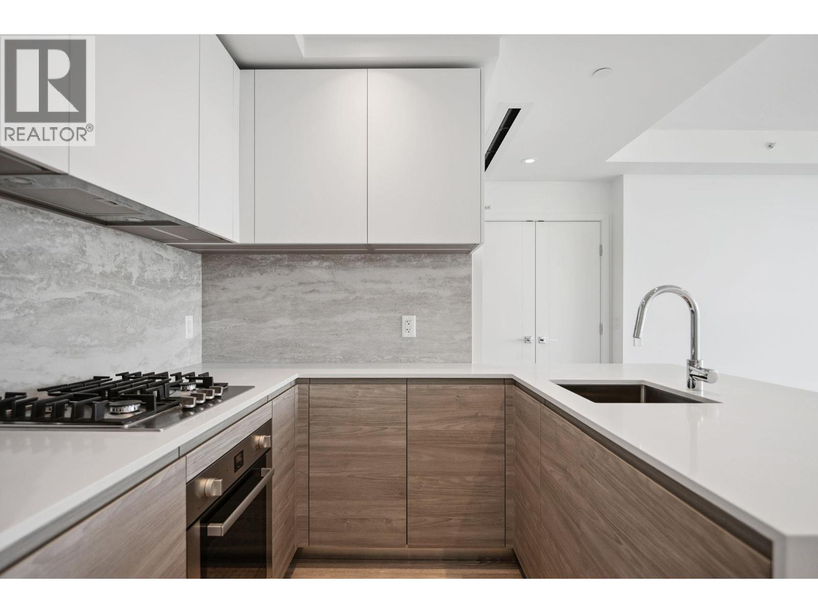 2401 660 Quayside Drive, New Westminster, British Columbia  V3M 0P1 - Photo 13 - R3135610