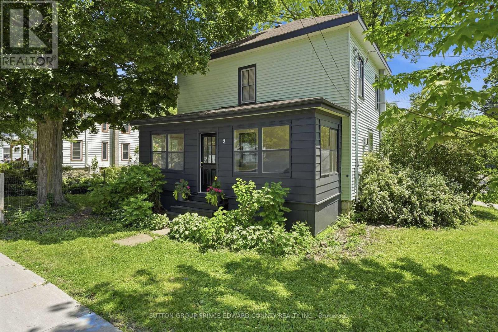 2 Queen Street, Prince Edward County, Ontario  K0K 2T0 - Photo 2 - X12543738
