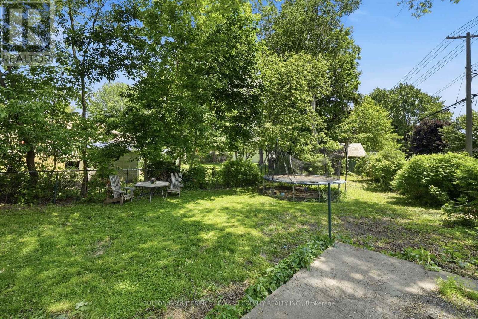 2 Queen Street, Prince Edward County, Ontario  K0K 2T0 - Photo 48 - X12543738