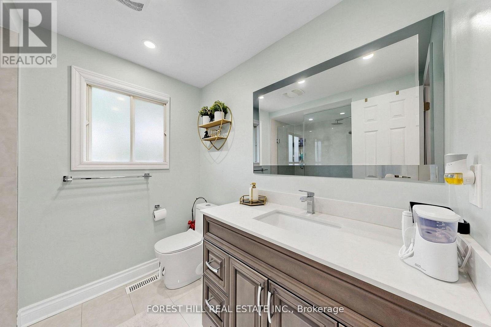 Main & Second - 44 Lund Street N, Richmond Hill, Ontario L4C 5V7 - Photo 26 - N13442178