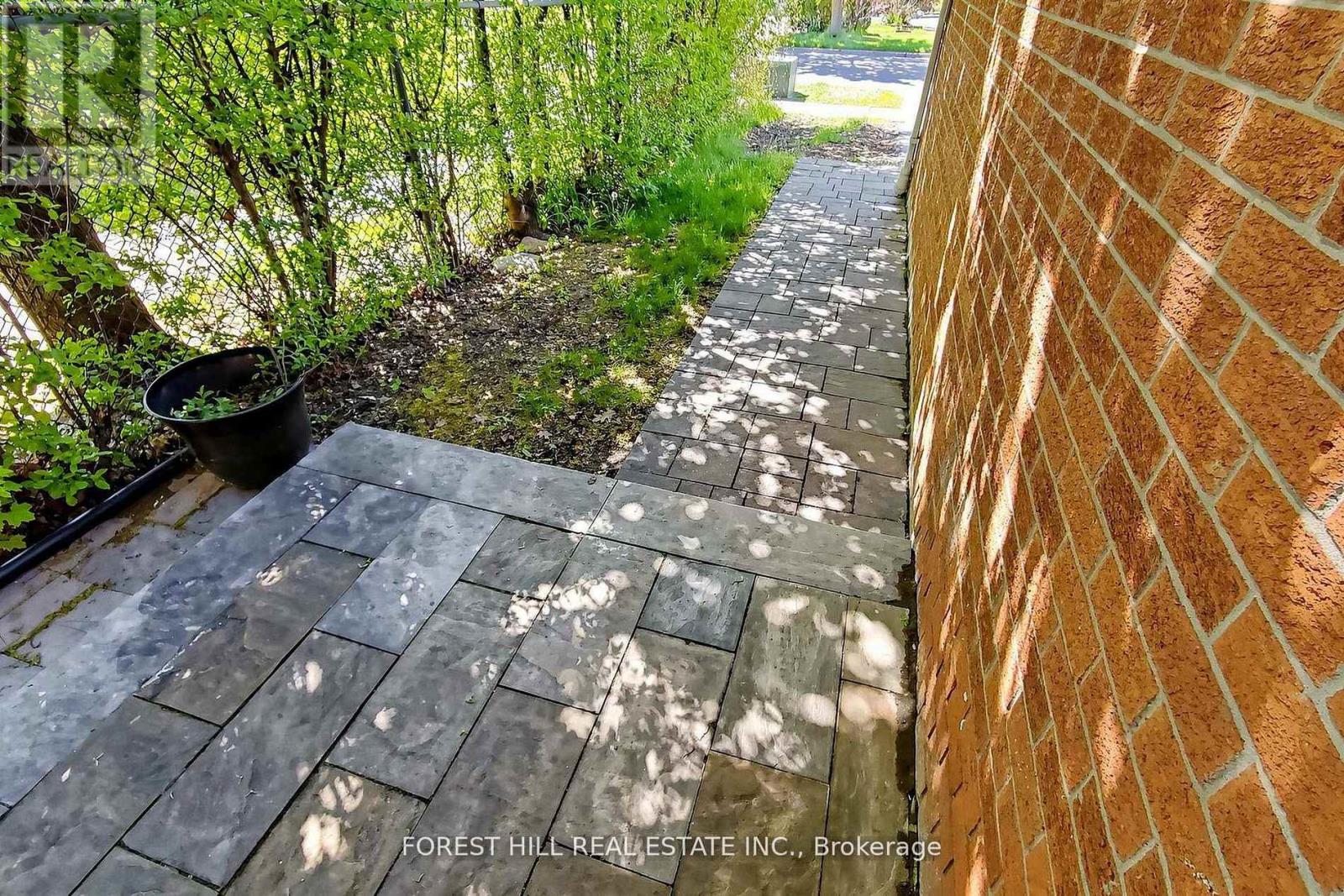 Main & Second - 44 Lund Street N, Richmond Hill, Ontario L4C 5V7 - Photo 33 - N13442178
