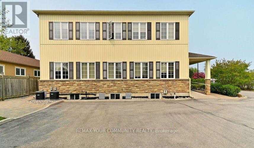 277 The Queensway Avenue S, Georgina, Ontario  L4P 2B4 - Photo 3 - N13442186