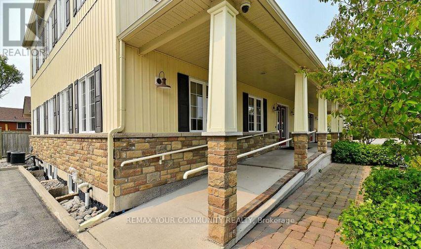277 The Queensway Avenue S, Georgina, Ontario  L4P 2B4 - Photo 6 - N13442186