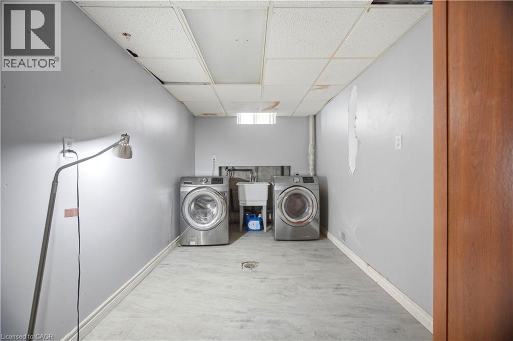 196 First St Louth, St. Catharines, Ontario  L2S 0A6 - Photo 38 - 40839563
