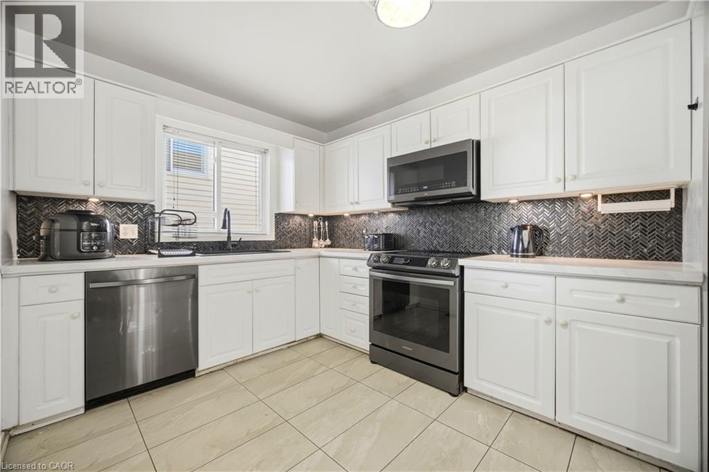 196 First St Louth, St. Catharines, Ontario  L2S 0A6 - Photo 8 - 40839563