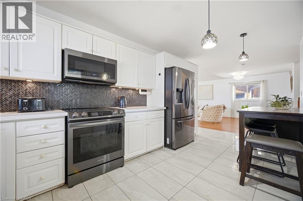 196 First St Louth, St. Catharines, Ontario  L2S 0A6 - Photo 9 - 40839563