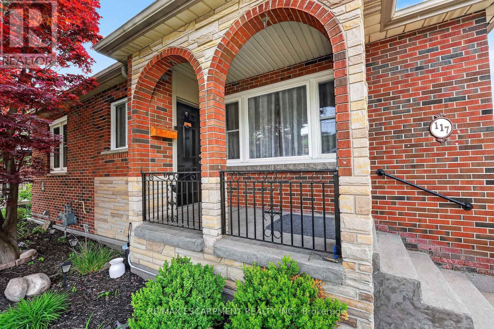 117 Stewartdale Avenue, Hamilton, Ontario  L8K 4P4 - Photo 4 - X13442172