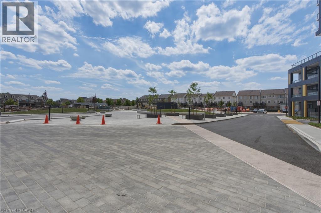 4878 POWERS Common Unit# D1301, Burlington, Ontario