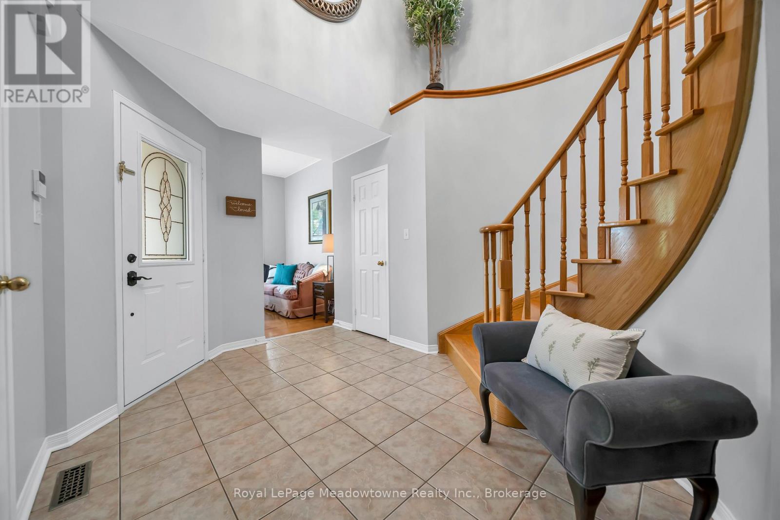 1201 Fox Crescent, Milton, Ontario  L9T 6C5 - Photo 3 - W13442240