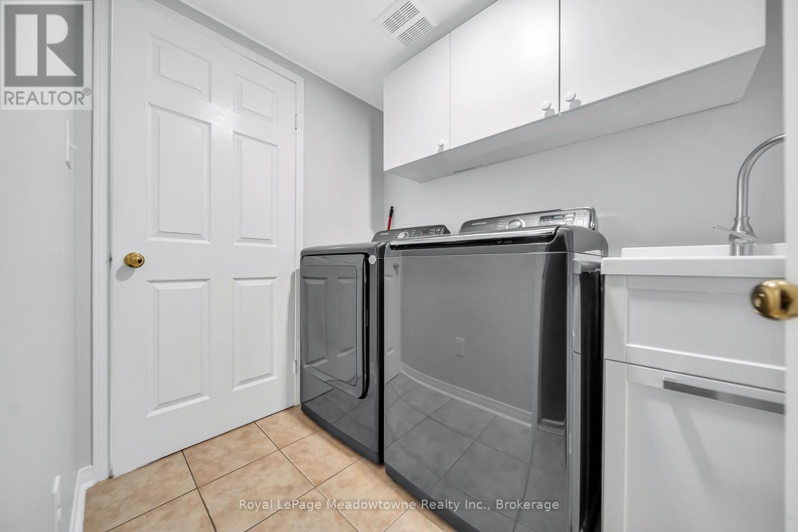 1201 Fox Crescent, Milton, Ontario  L9T 6C5 - Photo 8 - W13442240