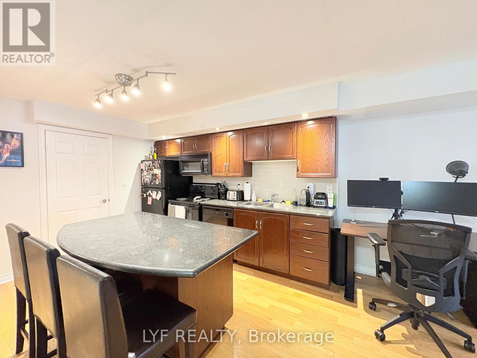 624 - 270 Wellington Street W, Toronto, Ontario  M5V 3P5 - Photo 10 - C13442220