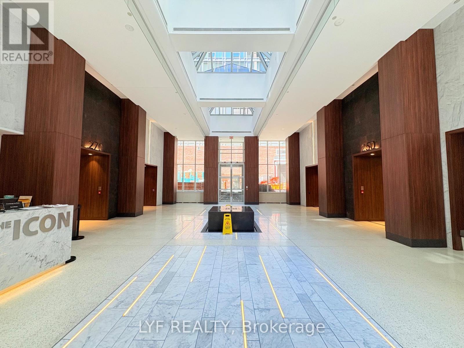 624 - 270 Wellington Street W, Toronto, Ontario  M5V 3P5 - Photo 2 - C13442220