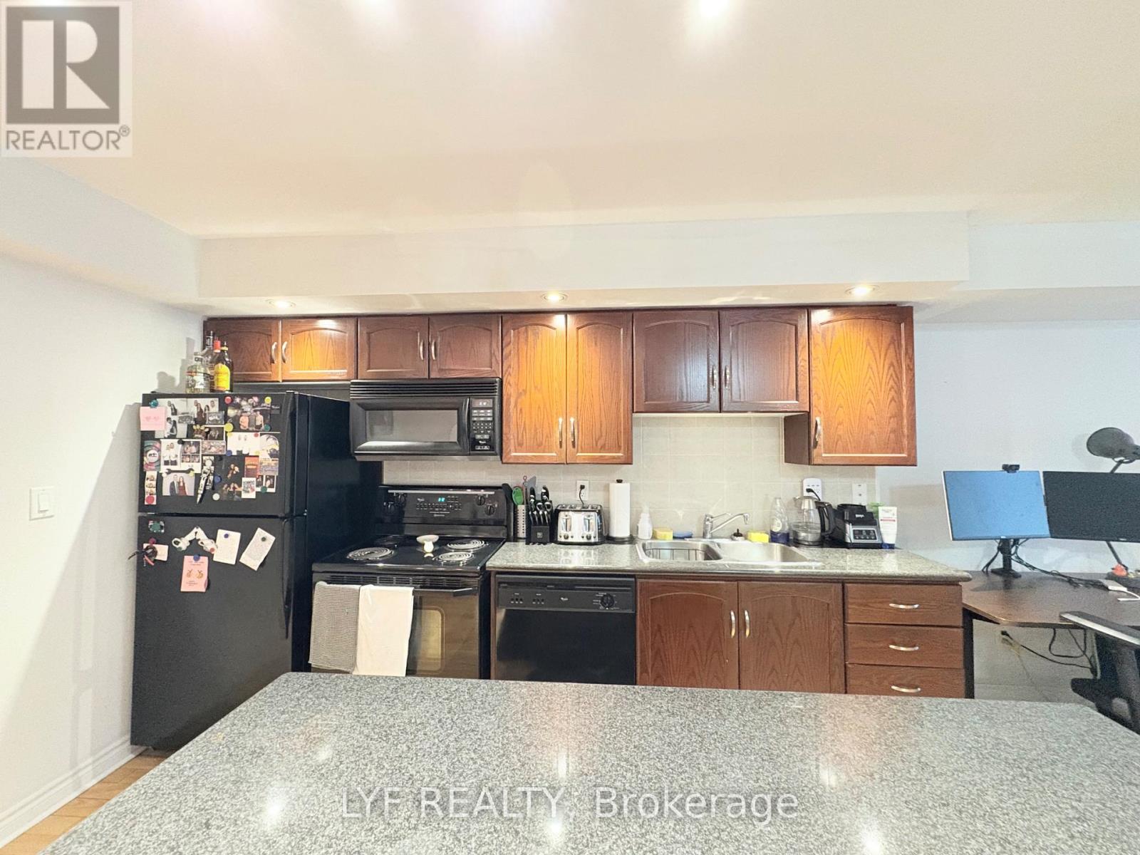 624 - 270 Wellington Street W, Toronto, Ontario  M5V 3P5 - Photo 6 - C13442220