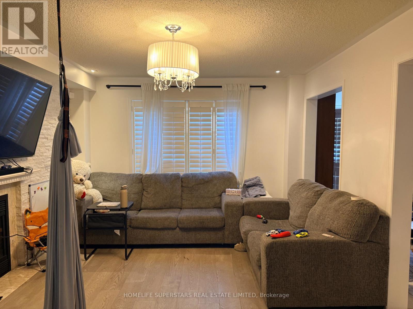 3968 Janice Drive, Mississauga, Ontario  L5M 7Y4 - Photo 9 - W13442214