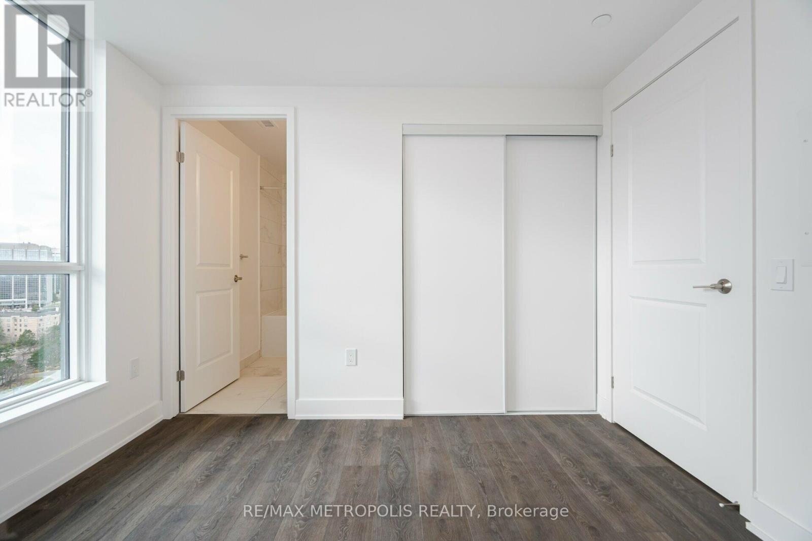 1704 - 202 Burnhamthorpe Road E, Mississauga, Ontario  L5A 0B2 - Photo 17 - W13442218