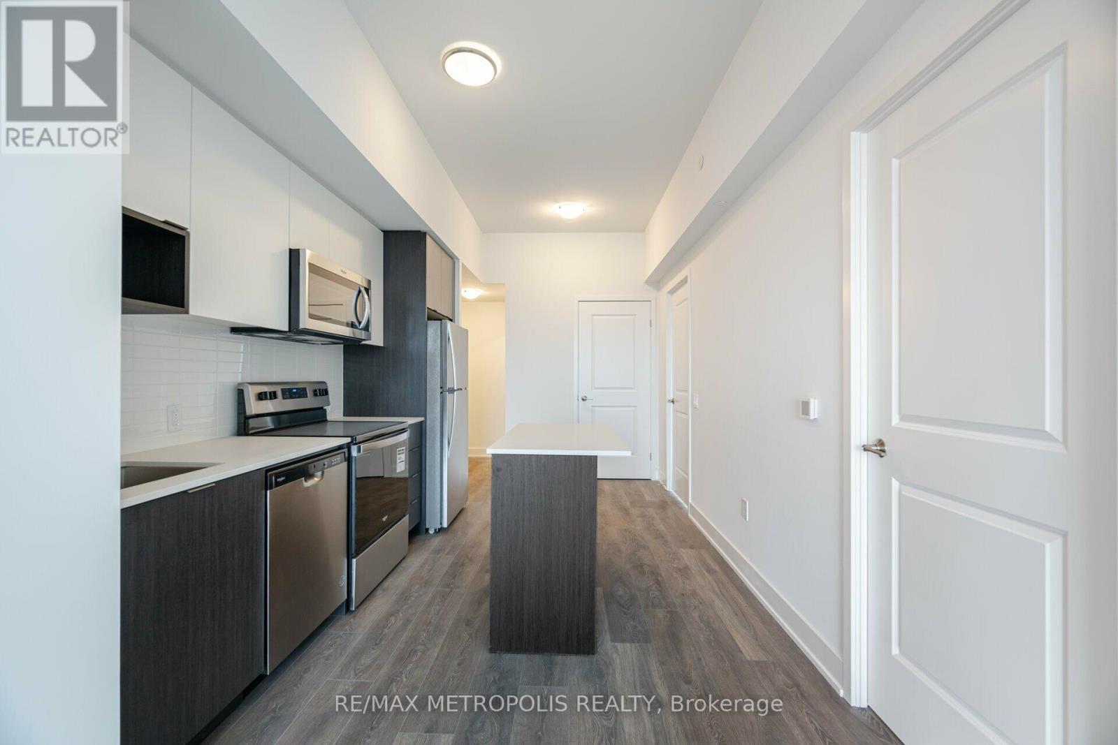 1704 - 202 Burnhamthorpe Road E, Mississauga, Ontario  L5A 0B2 - Photo 8 - W13442218