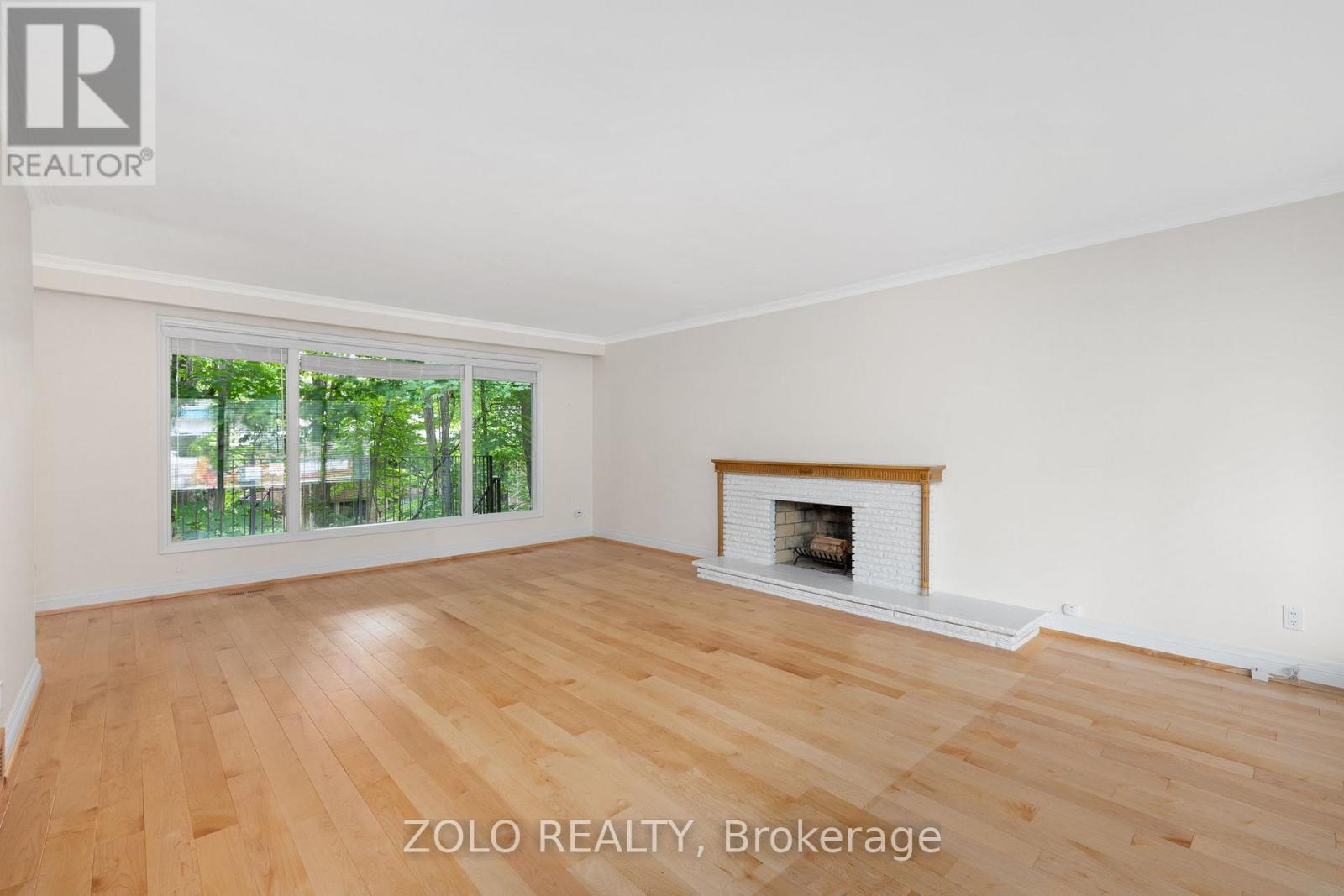 17 Hi Mount Drive, Toronto, Ontario  M2K 1X3 - Photo 5 - C13440304