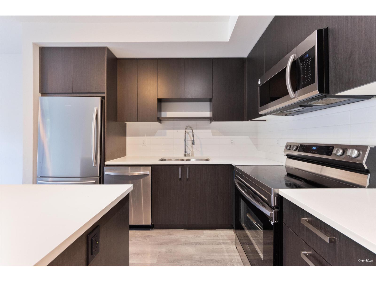 103 13623 81a Avenue, Surrey, British Columbia  V3W 3N7 - Photo 3 - R3134177