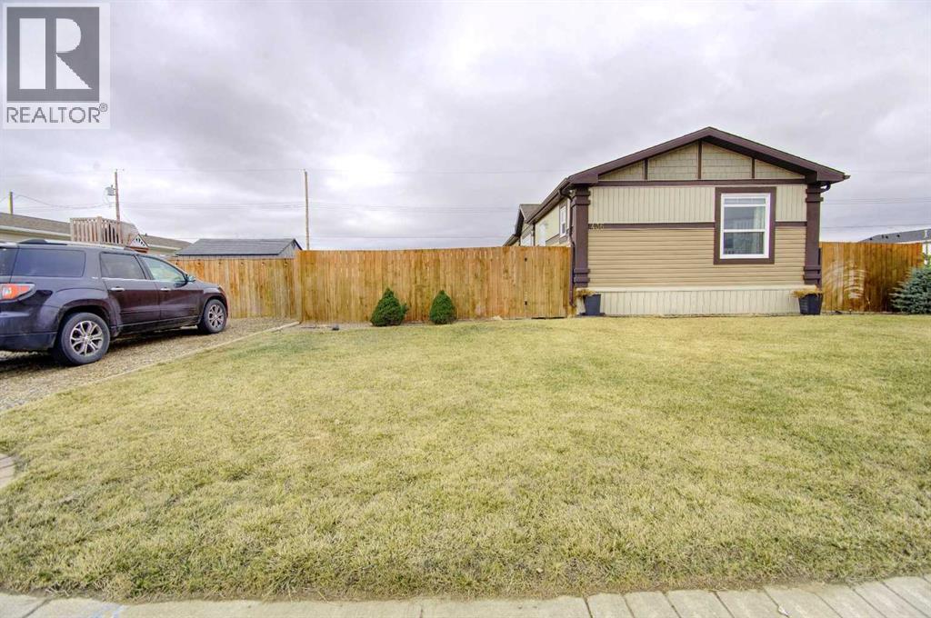 436 Melba Ave, Enchant, Alberta  T0K 0V0 - Photo 1 - A2299887