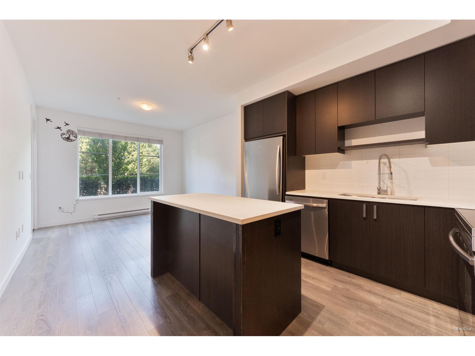 103 13623 81a Avenue, Surrey, British Columbia  V3W 3N7 - Photo 2 - R3134177