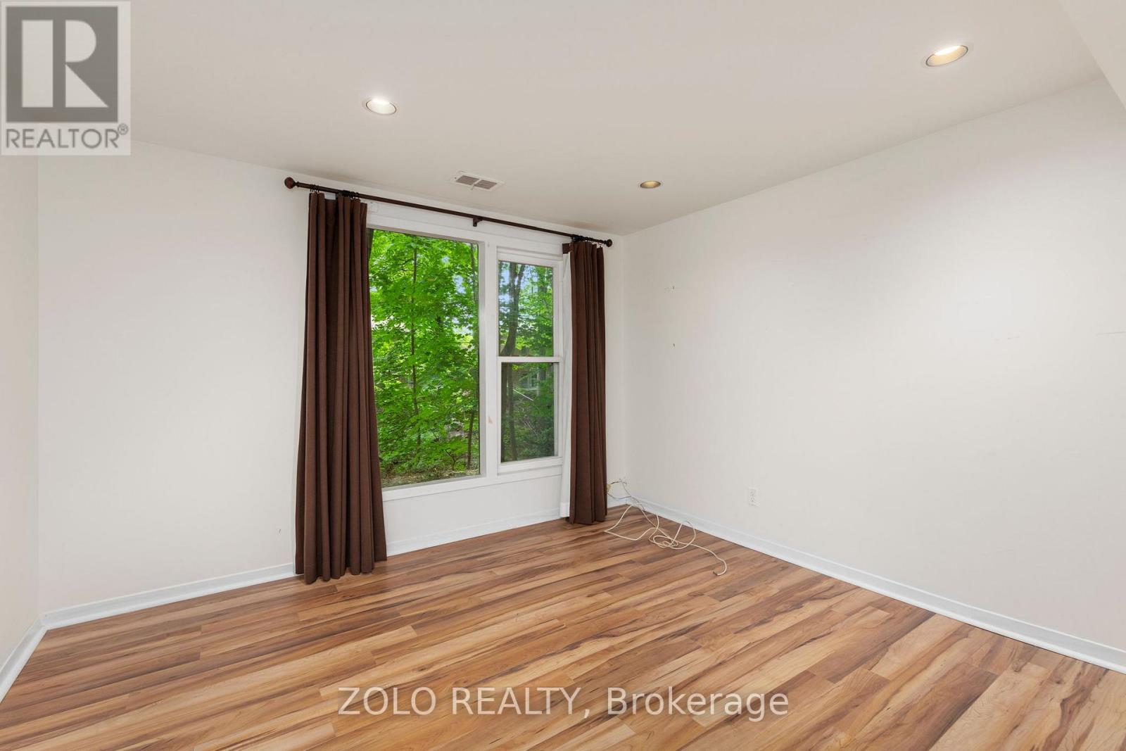 17 Hi Mount Drive, Toronto, Ontario  M2K 1X3 - Photo 28 - C13440304