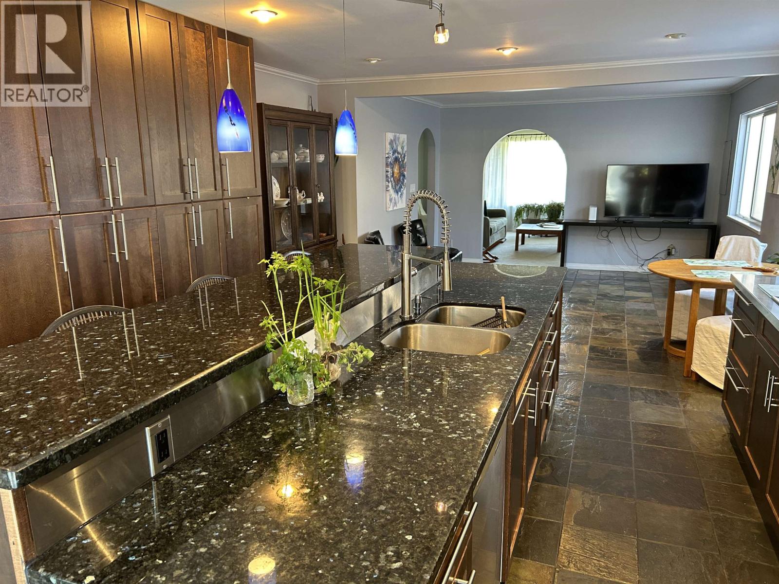 7560 Waterton Drive, Richmond, British Columbia  V7A 4G4 - Photo 8 - R3135563