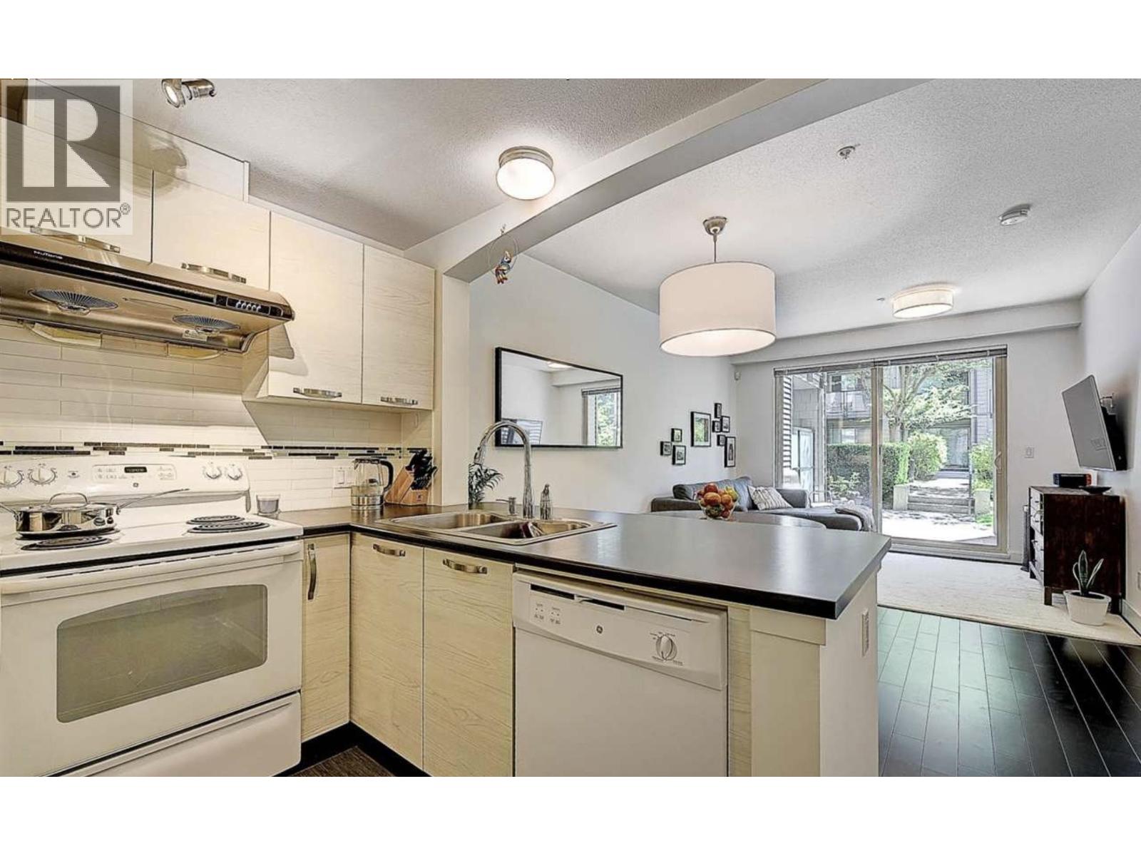312 7478 BRYNEPARK WALK