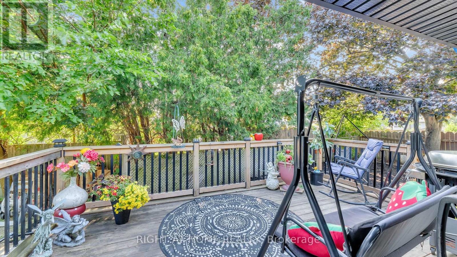 20 Cardiff Court, Whitby, Ontario  L1N 5N9 - Photo 5 - E13434122