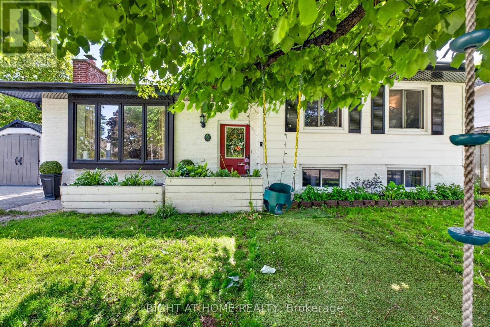 20 Cardiff Court, Whitby, Ontario  L1N 5N9 - Photo 7 - E13434122