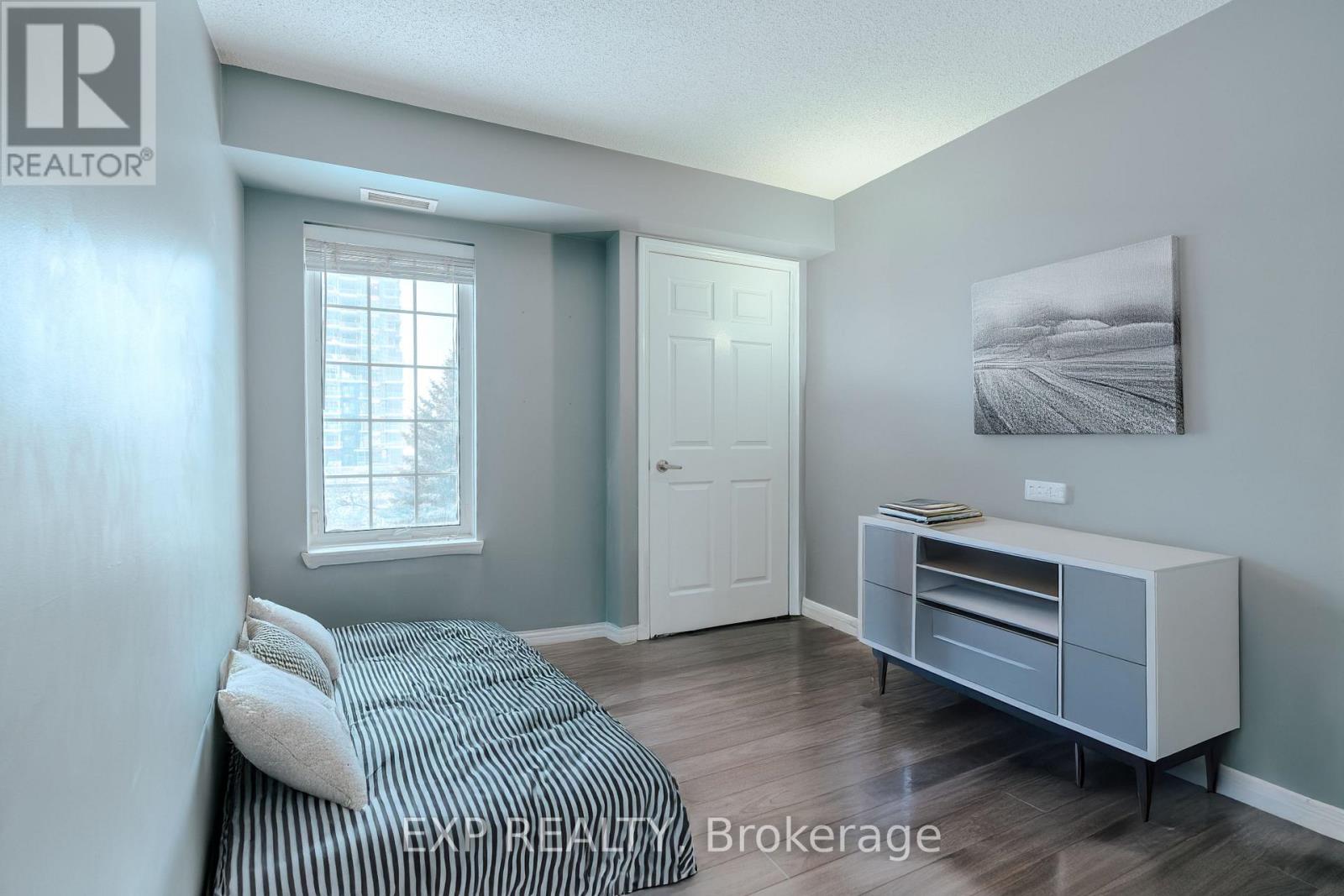 307 - 90 Aspen Springs Drive, Clarington, Ontario  L1C 5N4 - Photo 4 - E13442276