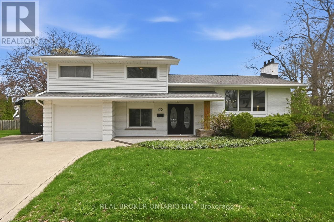 25 VICTOR BOULEVARD, St. Catharines, Ontario