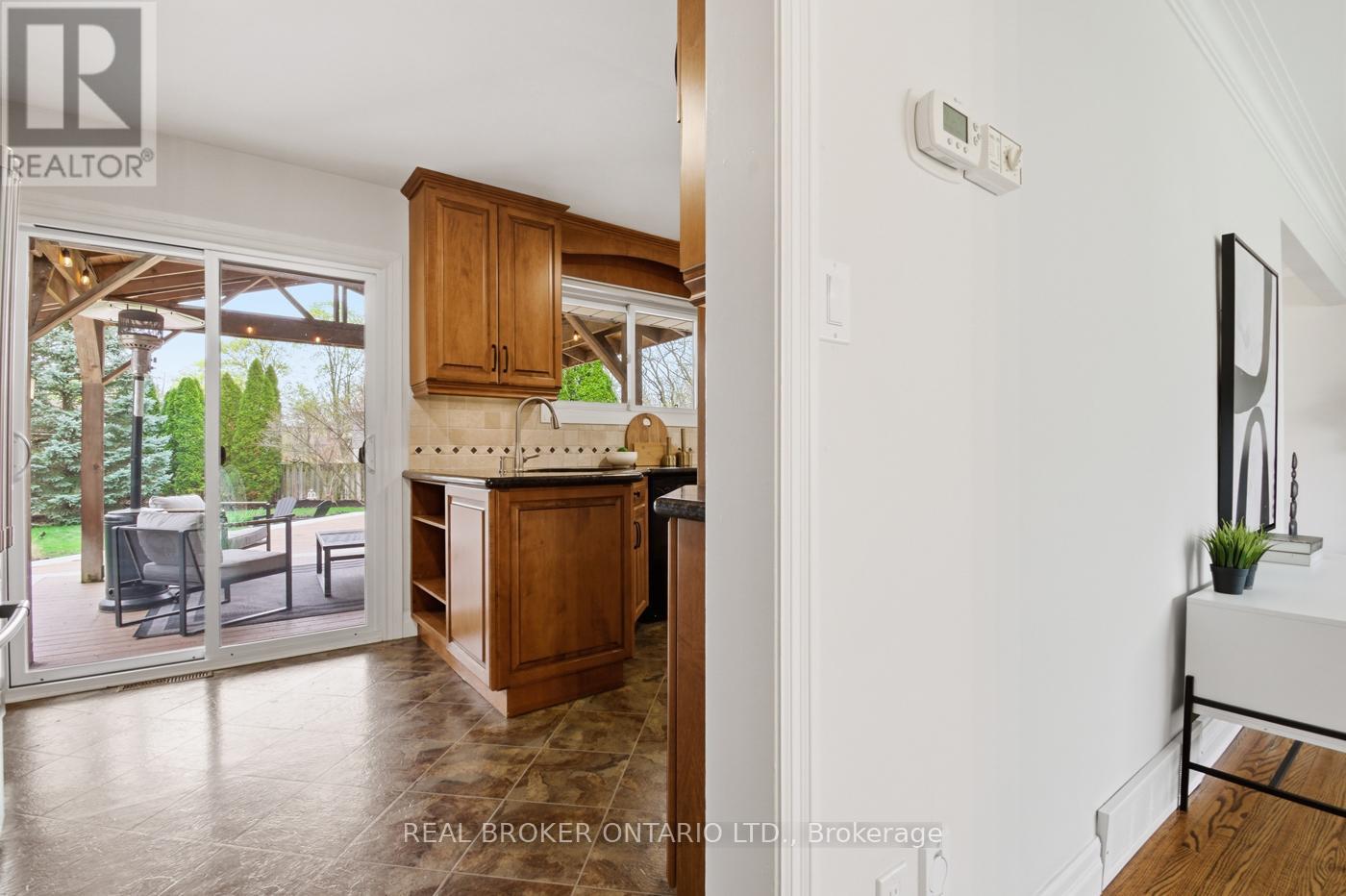 25 Victor Boulevard, St. Catharines, Ontario  L2T 2B4 - Photo 12 - X13442274