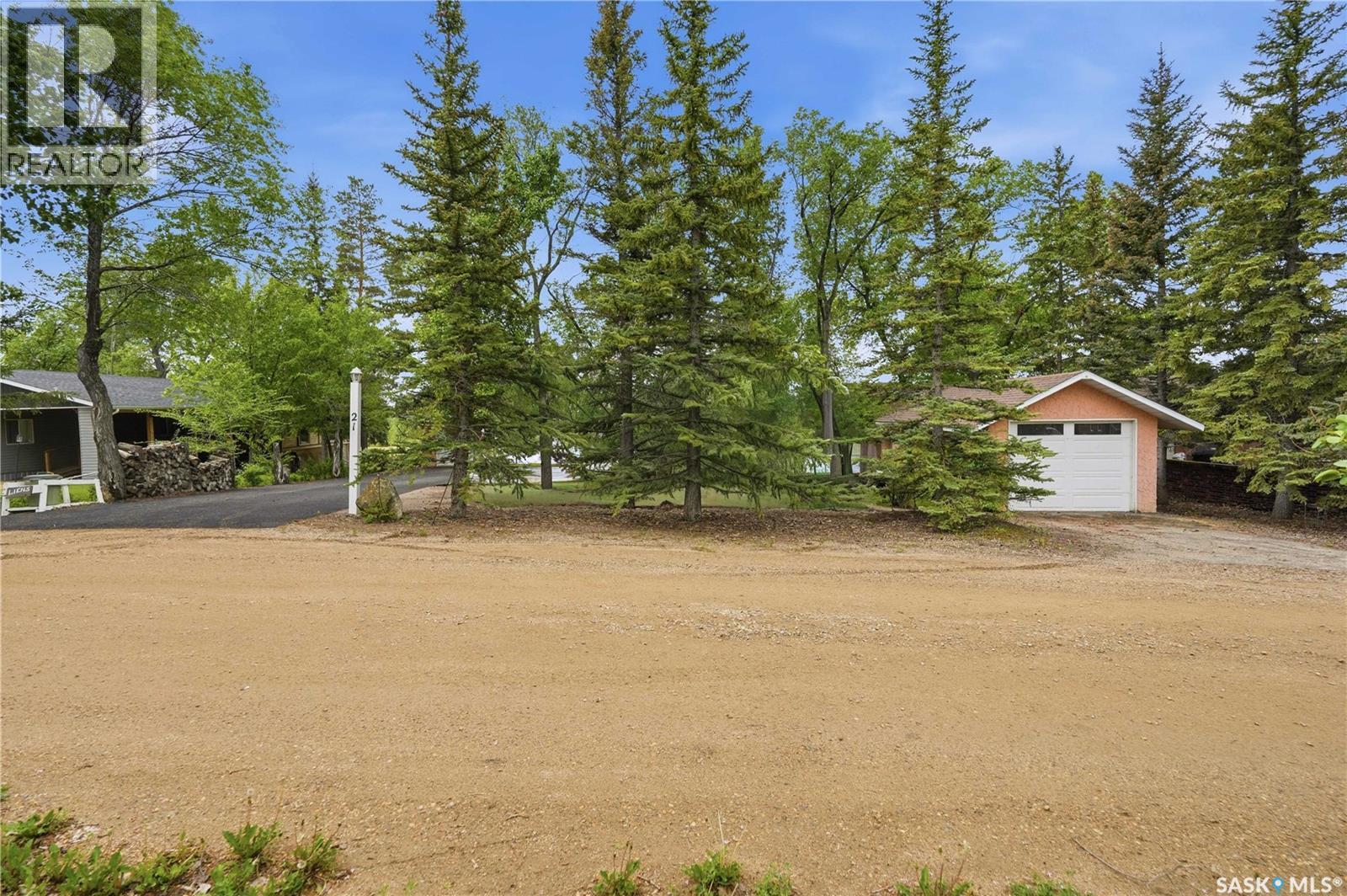 21 Pelican Street W, Wood River Rm No. 74, Saskatchewan S0H 2K0 - Photo 3 - SK038787