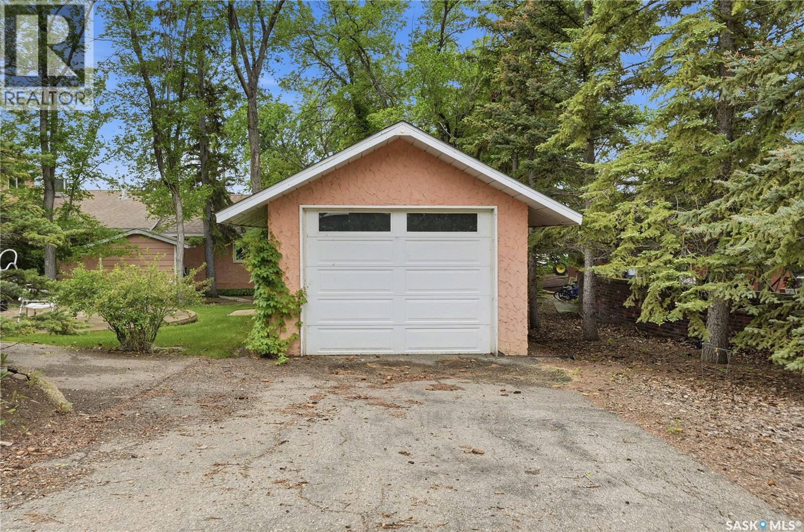 21 Pelican Street W, Wood River Rm No. 74, Saskatchewan S0H 2K0 - Photo 4 - SK038787