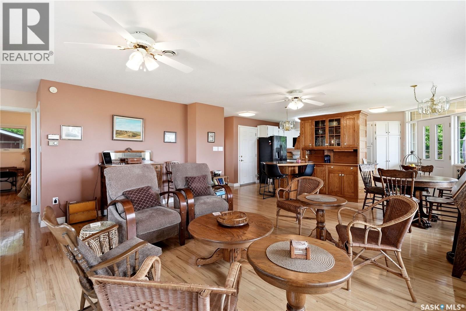 21 Pelican Street W, Wood River Rm No. 74, Saskatchewan S0H 2K0 - Photo 7 - SK038787