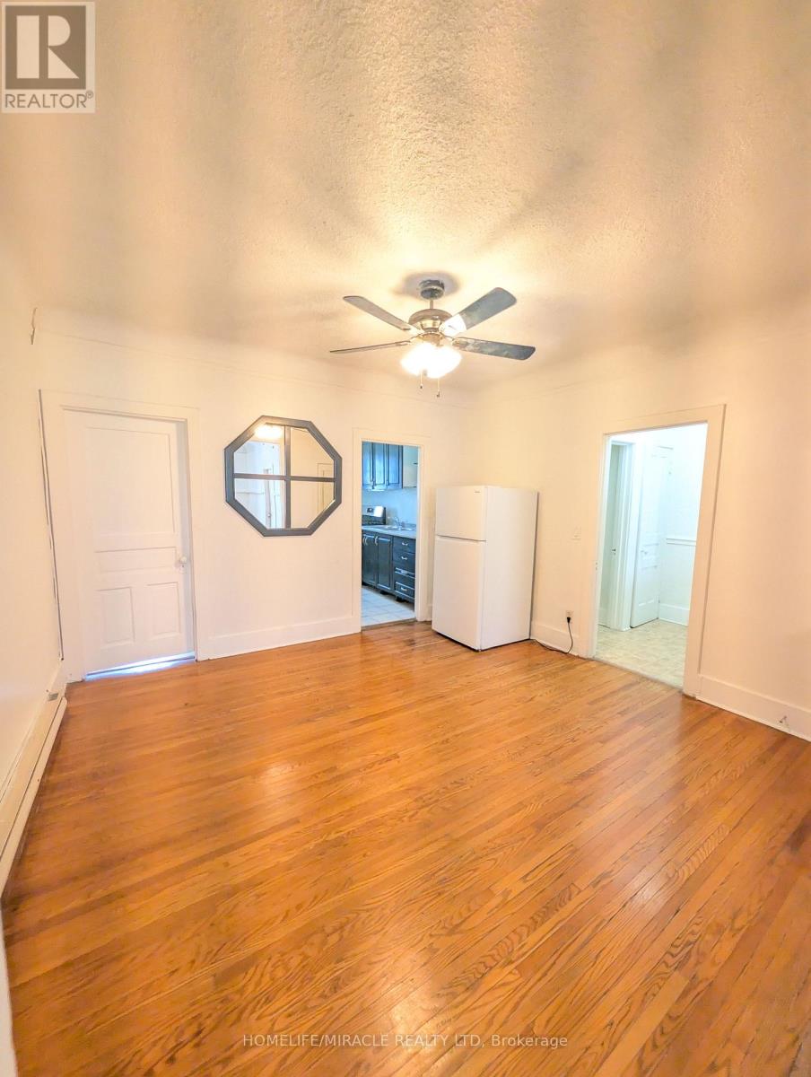 359a Brant Street, Burlington, Ontario L7R 2E7 - Photo 3 - W13442292