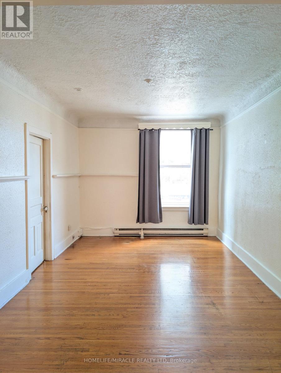 359a Brant Street, Burlington, Ontario L7R 2E7 - Photo 4 - W13442292