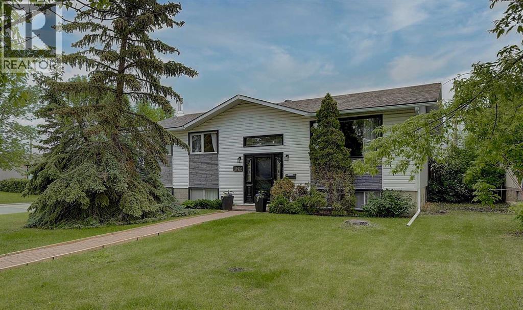 11219 92b Street, Grande Prairie, Alberta  T8V 3G8 - Photo 1 - A2320896