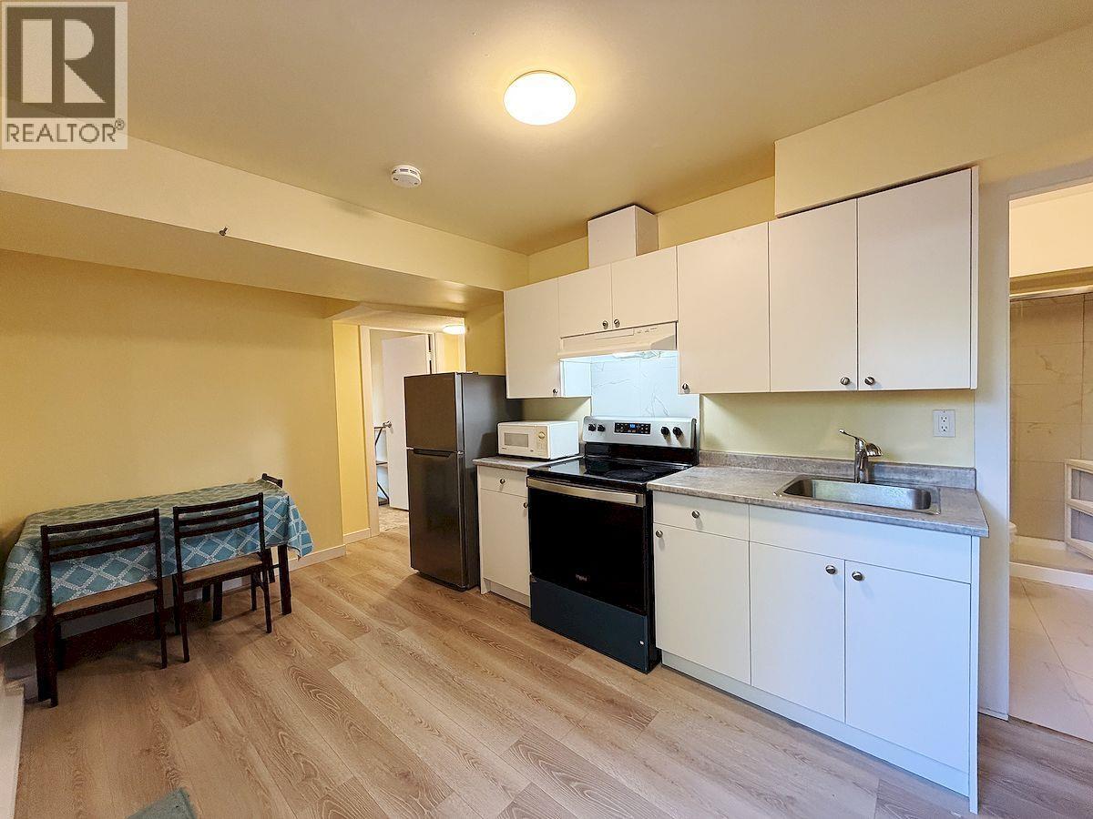 11xxx  SCHOONER COURT
