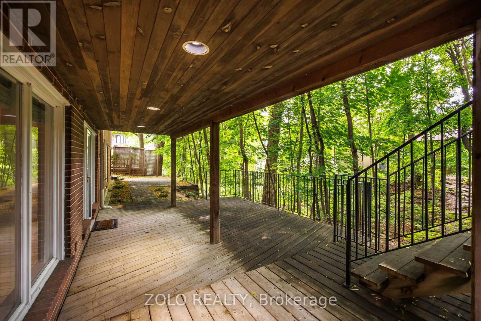 17 Hi Mount Drive, Toronto, Ontario  M2K 1X3 - Photo 37 - C13440304