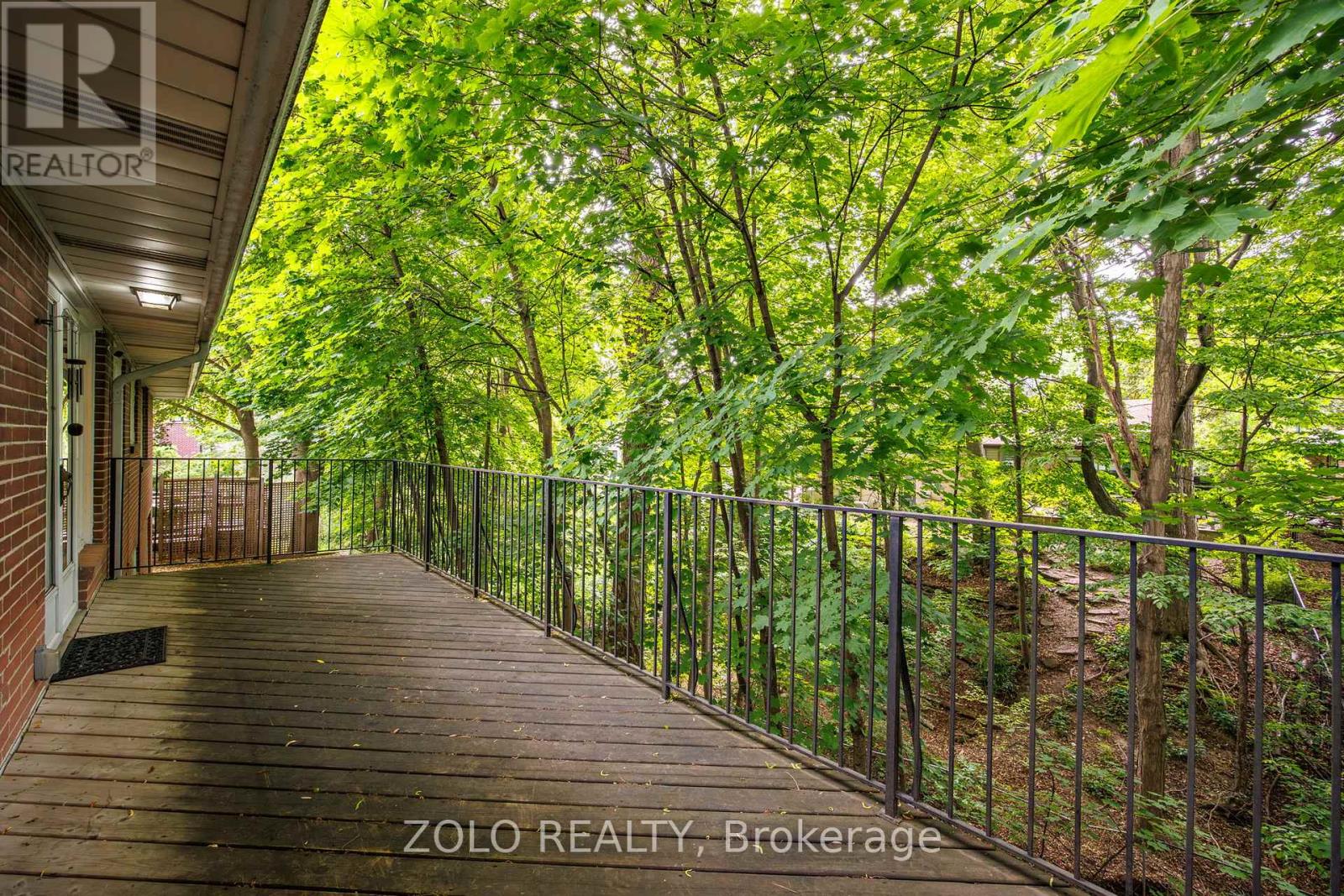 17 Hi Mount Drive, Toronto, Ontario  M2K 1X3 - Photo 35 - C13440304