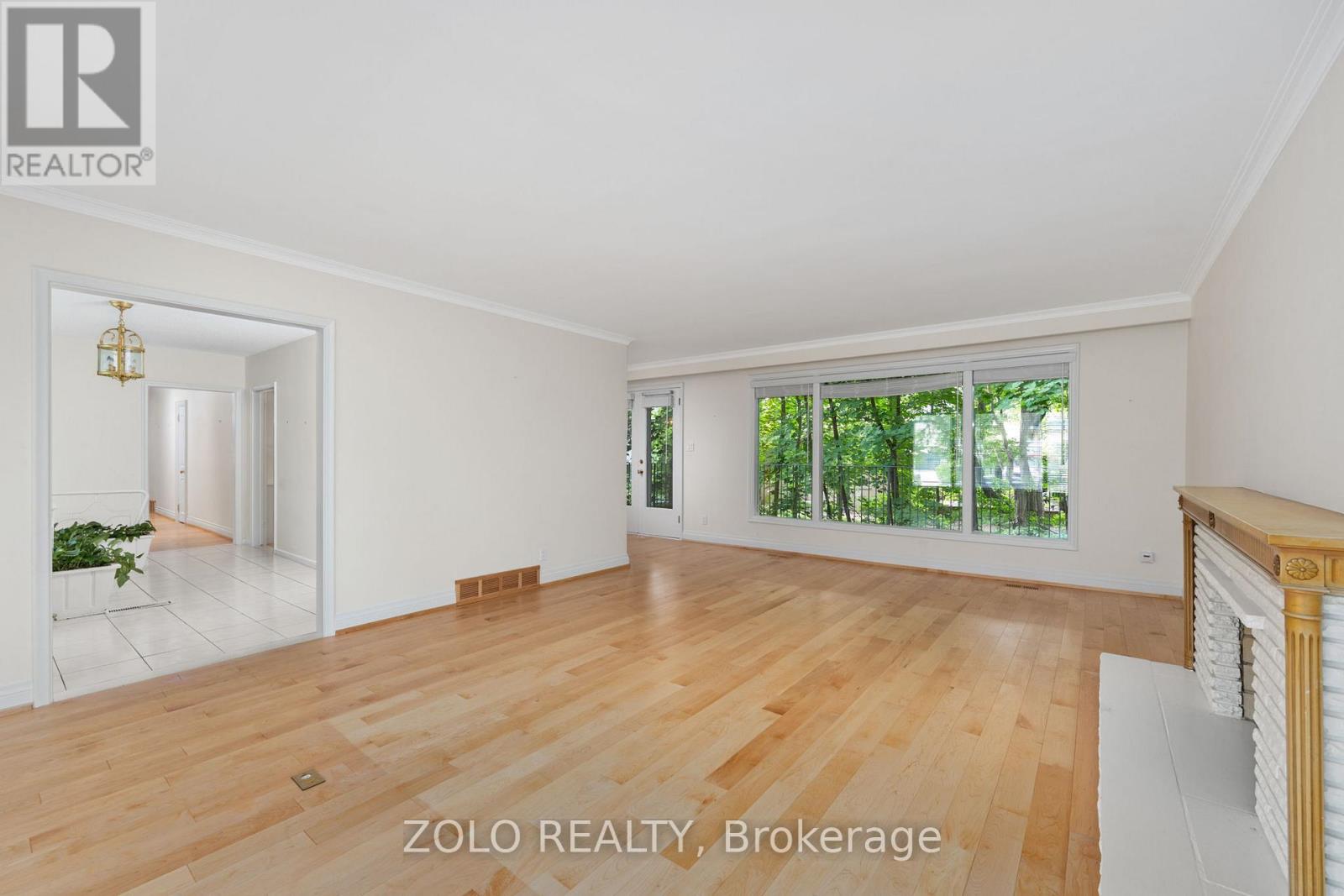 17 Hi Mount Drive, Toronto, Ontario  M2K 1X3 - Photo 7 - C13440304