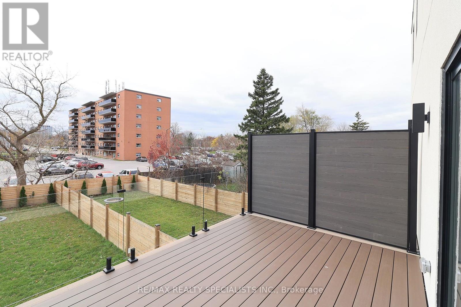 Main - 1046 Roosevelt Road, Mississauga, Ontario L5G 3Y8 - Photo 8 - W13441274