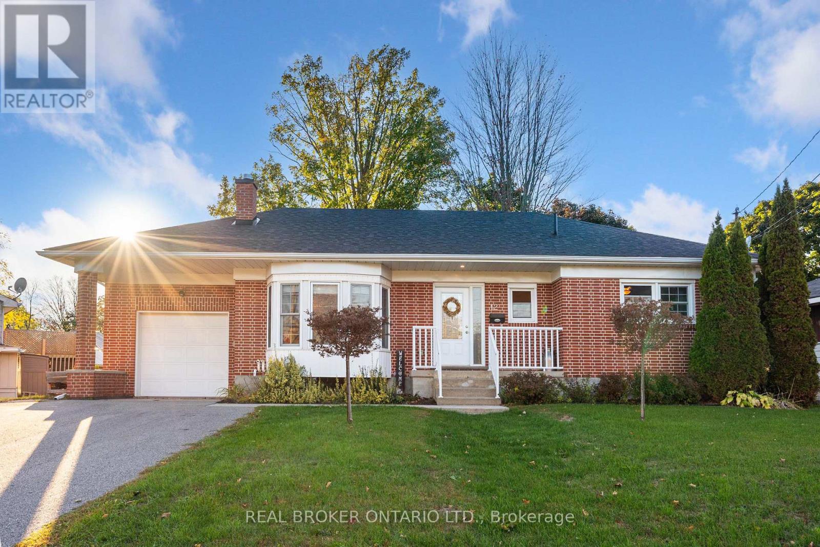 12 FLORENCE STREET, Smiths Falls, Ontario