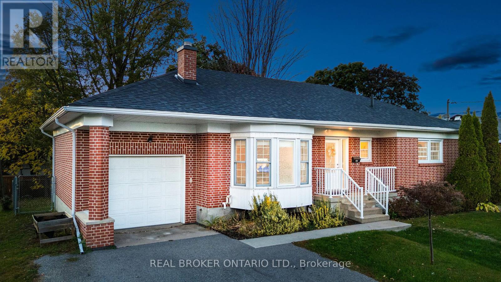12 Florence Street, Smiths Falls, Ontario  K7A 4A3 - Photo 4 - X13442320