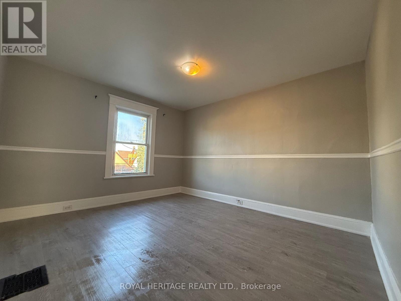 1 - 264 Jarvis Street, Oshawa, Ontario  L1G 5K9 - Photo 3 - E13442330