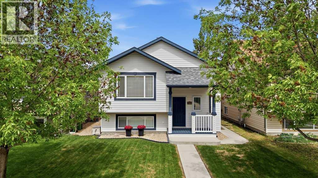 300 Lancaster Drive, Red Deer, Alberta  T4R 3R7 - Photo 1 - A2318699