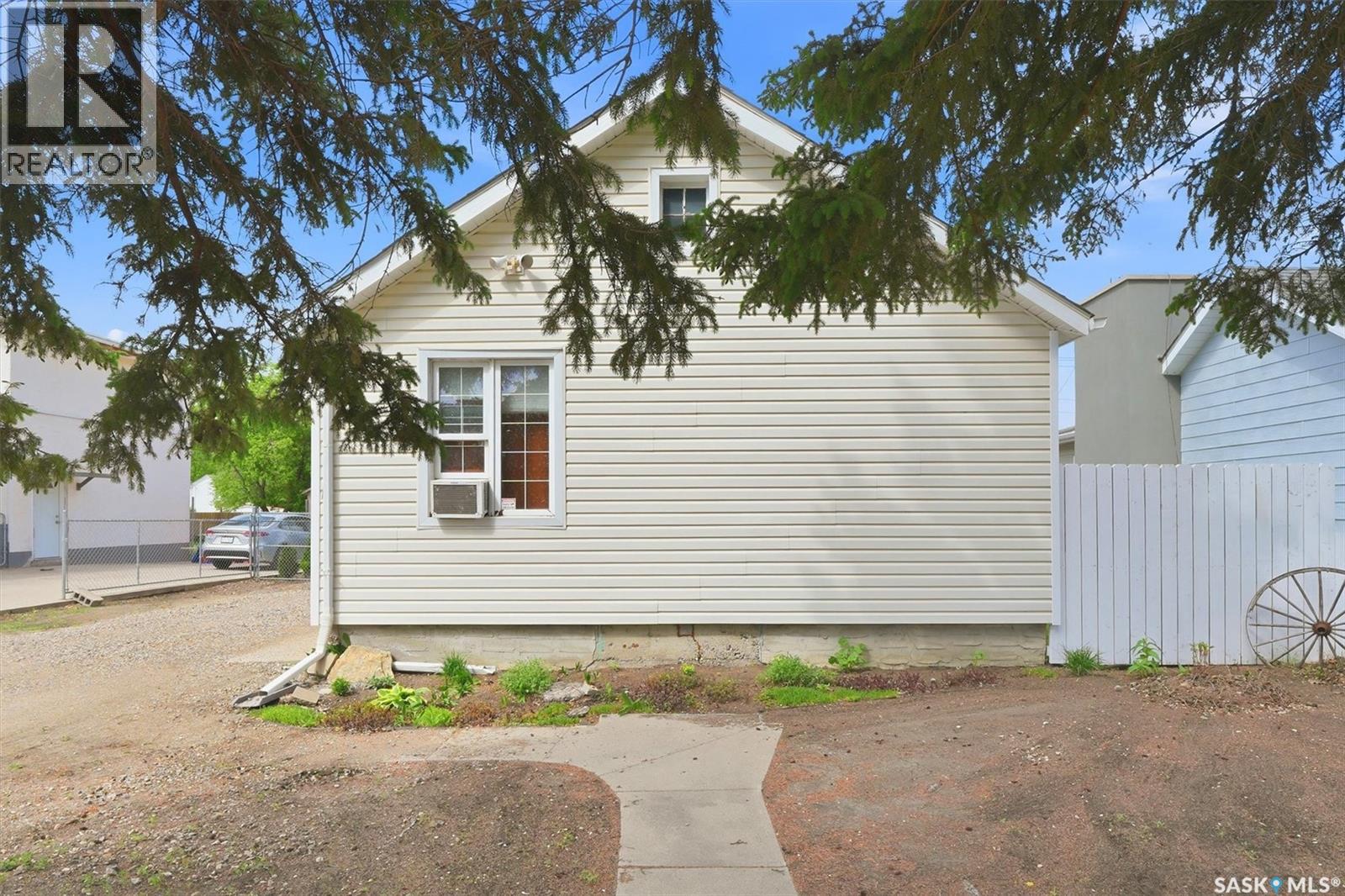 811 O Avenue S, Saskatoon, Saskatchewan  S7M 2S6 - Photo 22 - SK038056